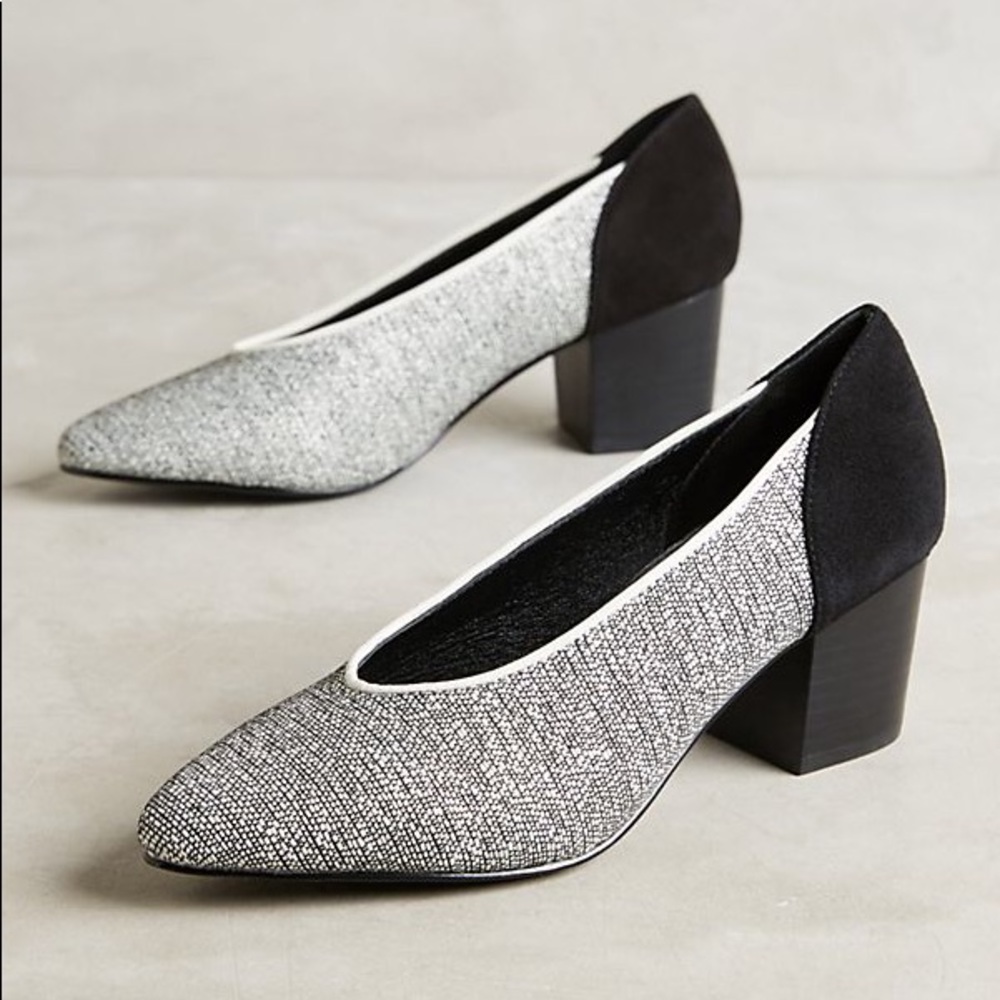 Intentionally Blank Pump Woven Heel Black & White
